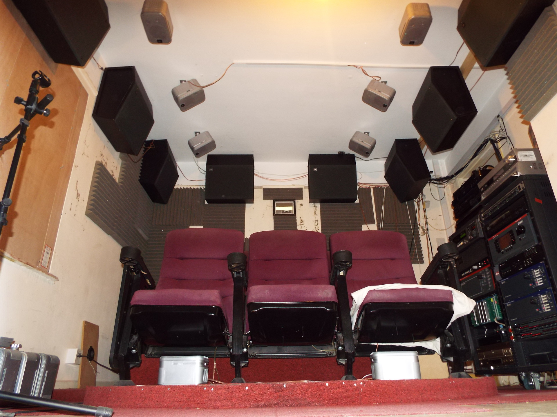 blu cat s  Home  Theater  Gallery JBL THX cinema 178 photos 