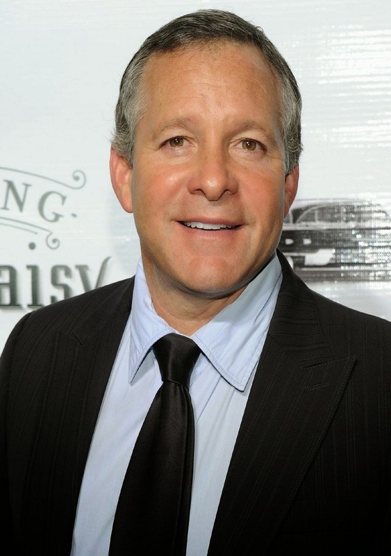 Next photo of Steve Guttenberg