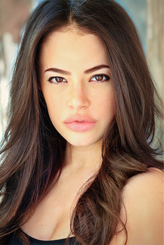 Next photo of Chloe Bridges